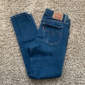Levi 711 skinny Jean